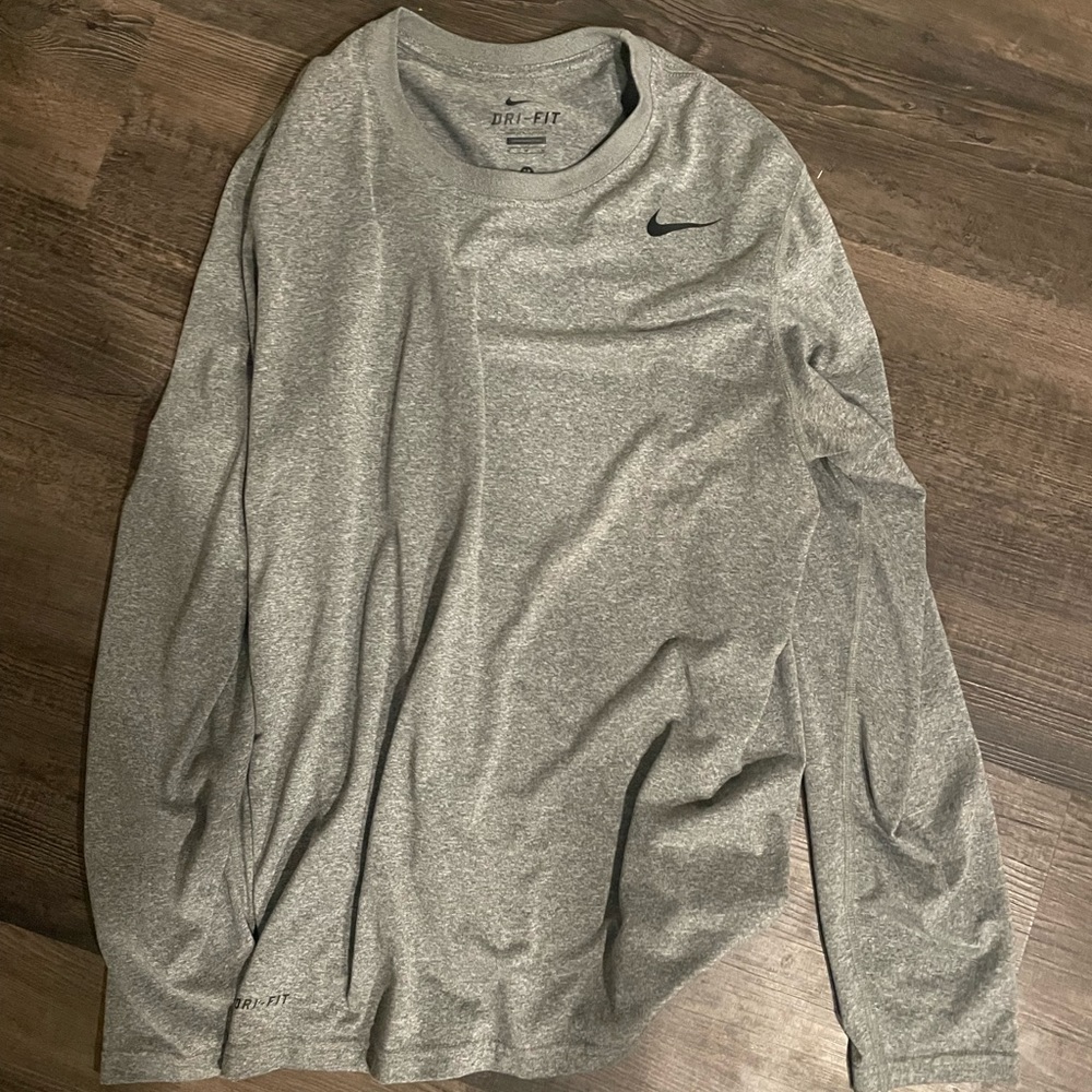 Nike Gray Men’s Dry Fit Long Sleeve Shirt